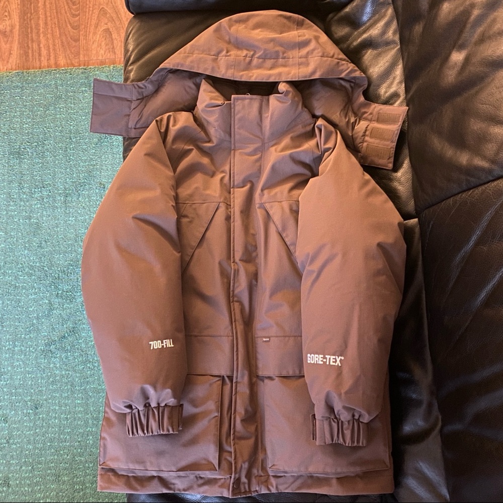 Supreme Gore-Tex 700-Fill Down Parka